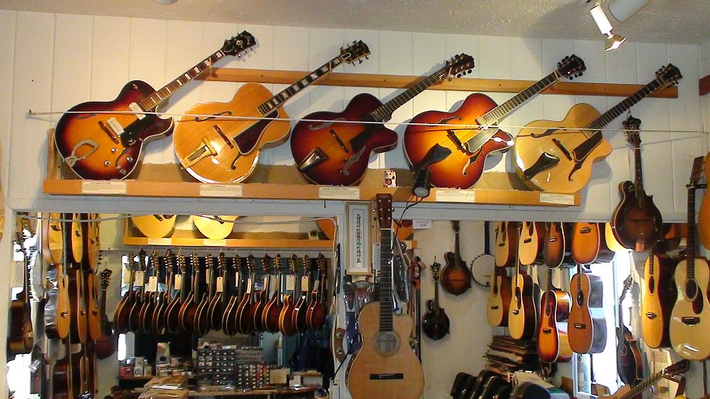 SCHOENBERG GUITARS - Page 2 Schoen10