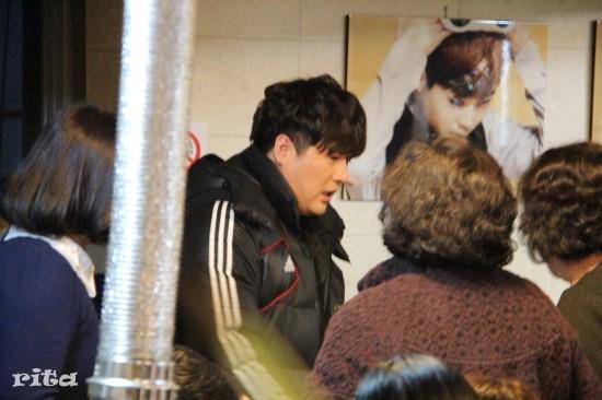 Shindong au restaurant Angkka 28-02-15 B_uvdt10