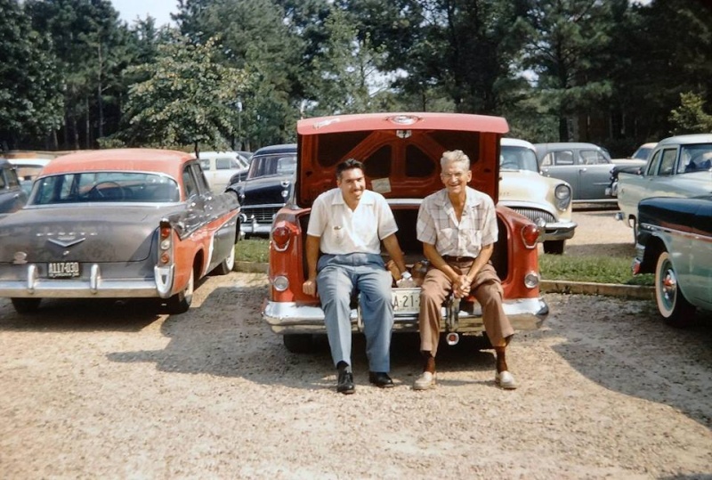 fifties & early sixties cars in situation - Vintage pics 10882312