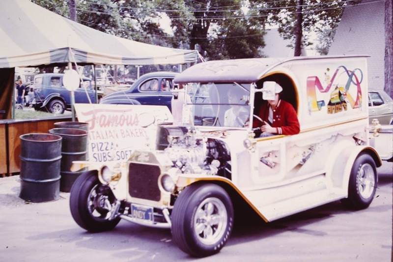 Vintage Car Show pics (50s, 60s and 70s) - Page 6 10897111