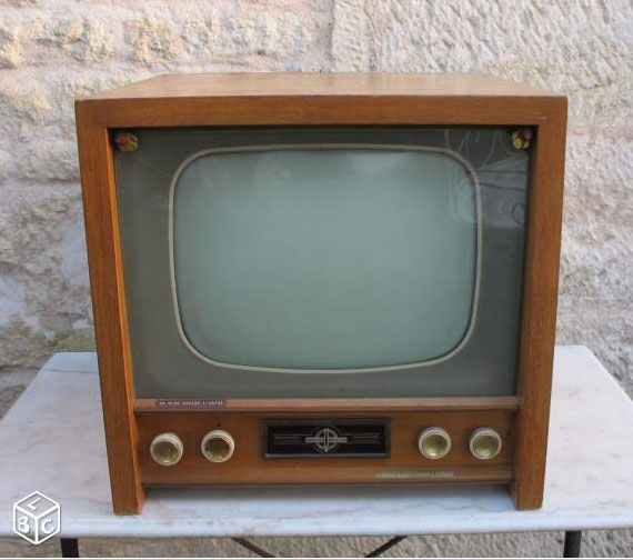 Téloches.... Vintage televisions - 1940s 1950s and 1960s tv - Page 3 1113