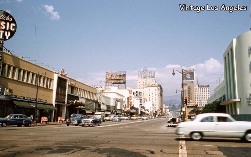 Rues fifties et sixties avec autos - 1950's & 1960's streets with cars - Page 4 14689_10