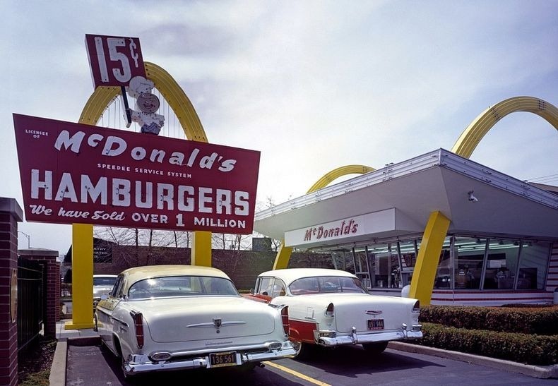 Original Mc Donald's - 1953 - Downey, California 1st-mc11