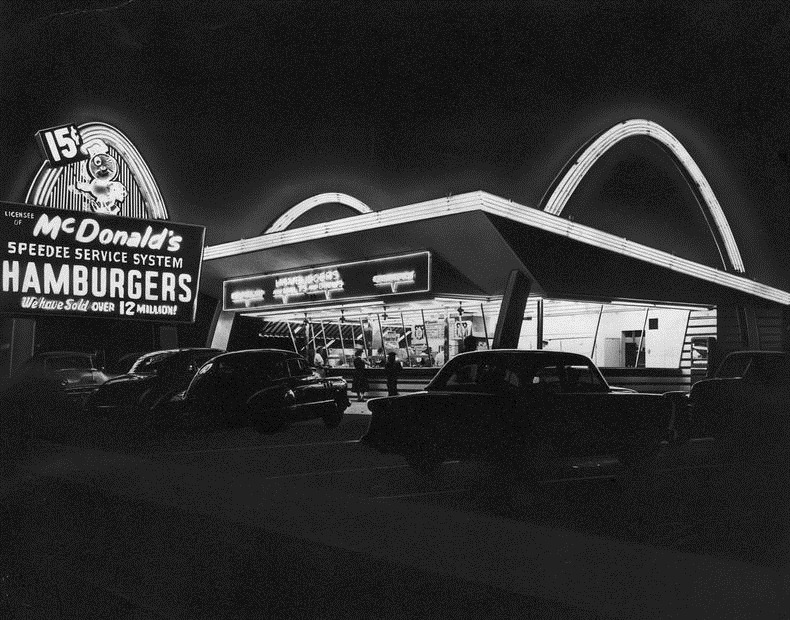 Original Mc Donald's - 1953 - Downey, California 1st-mc12