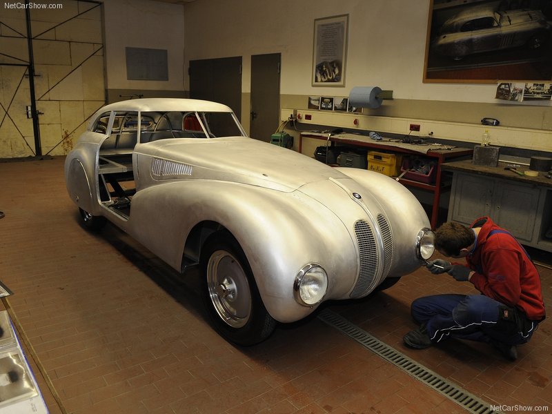 1940 BMW 328 Kamm Coupé Replica. Bmw-3221