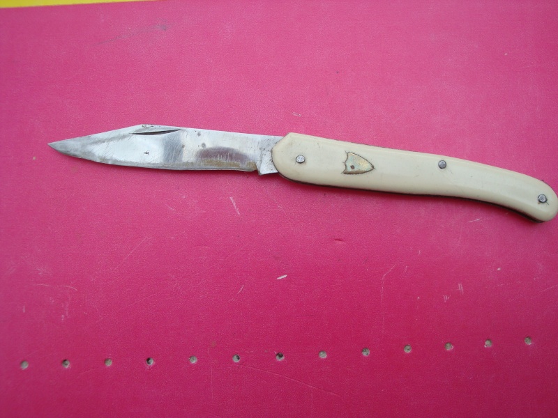 couteau blanc Dsc05612