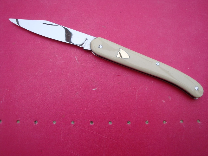 couteau blanc Dsc05616