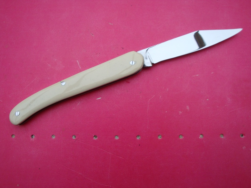 couteau blanc Dsc05617