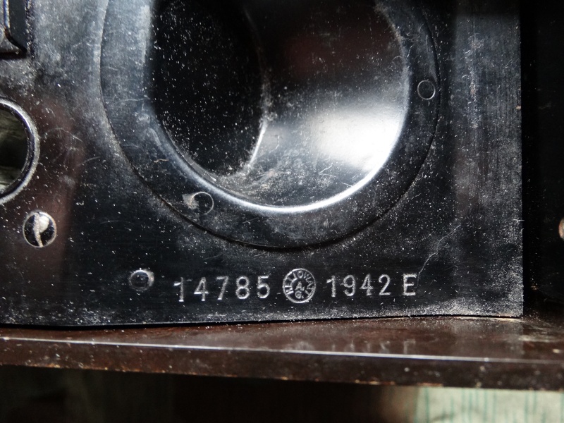 Téléphone de campagne Allemand 1942/43 TBE Dsc00613