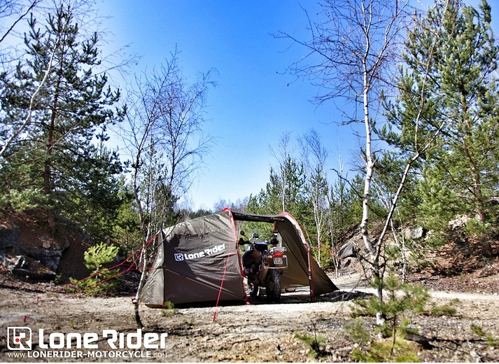 Les tentes pour le motard et la moto Lone_r10