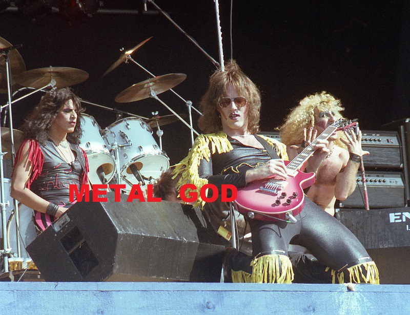 TWISTED SISTER - 1982 / 08 / 29 - Reading, festival 715