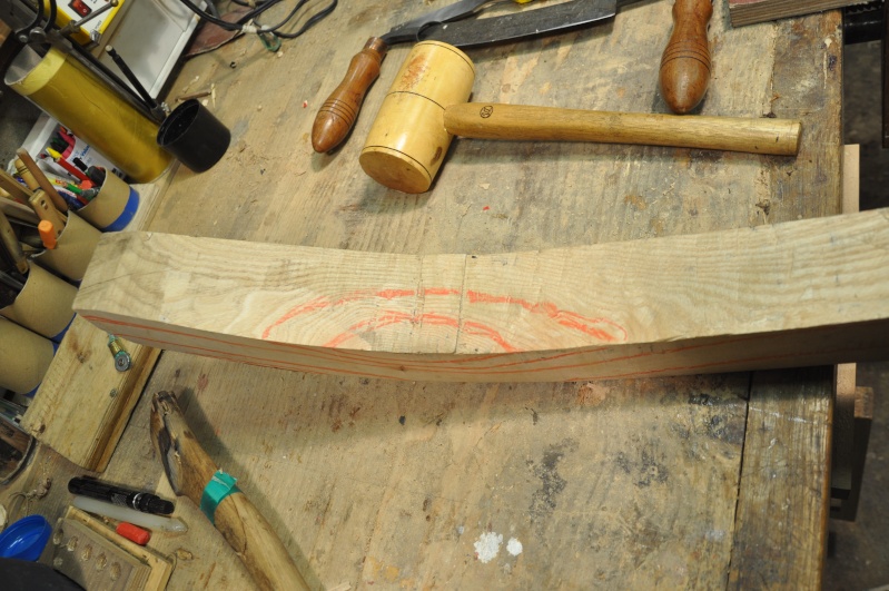 fabrication d'un manche courbe pour hache-doloire. 012_210