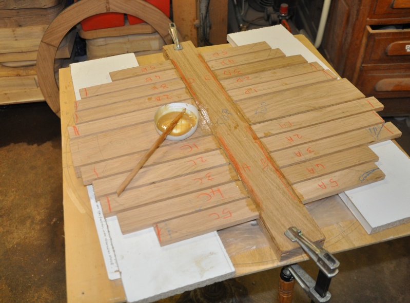 Fabrication d'un plateau  en bois pour table de bistrot - Page 3 02412