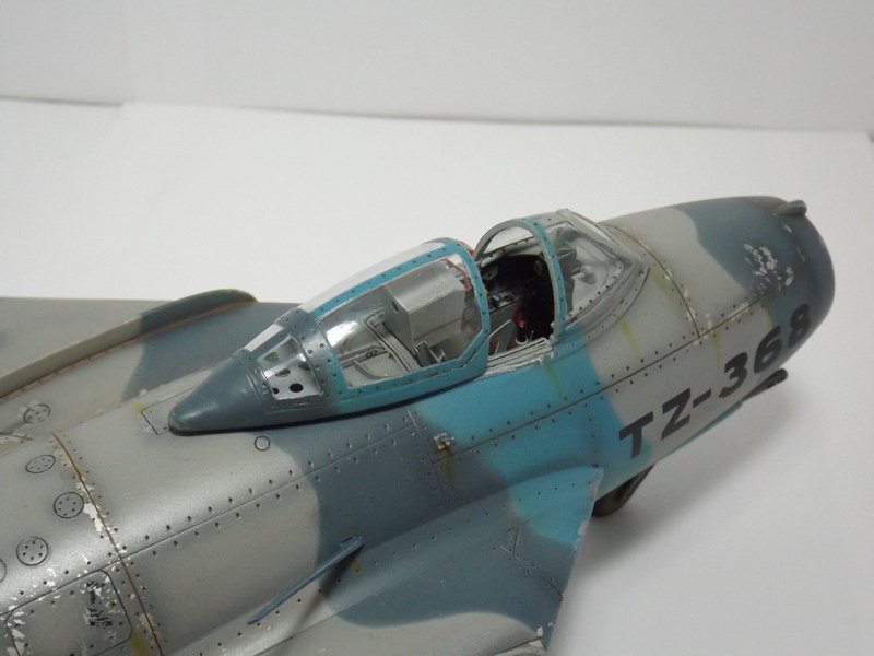 Mikoyan-Gourevitch MiG-17 F "Malien" au 1/32 Dscf1055