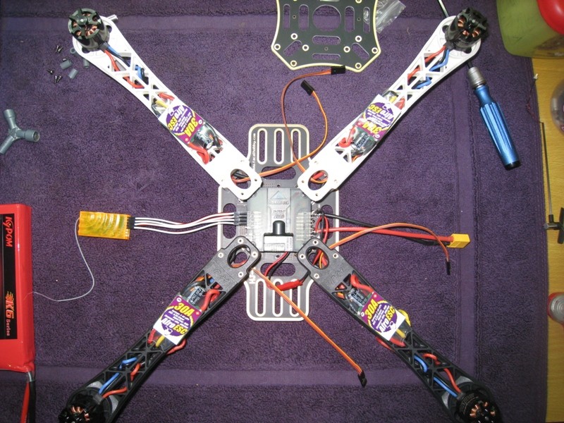[Présentation et montage] Quadricopter type 450 Img_5649