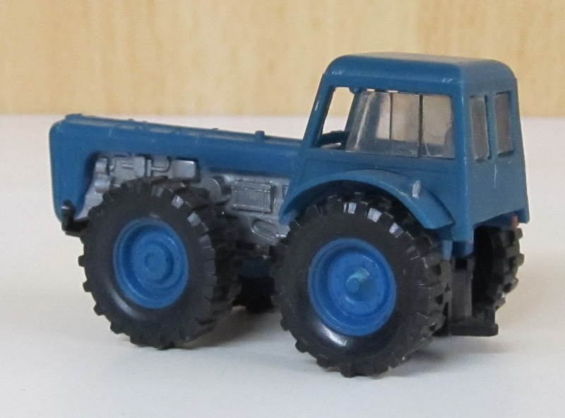 Autos in 1:87 und 1:90 Trakto11