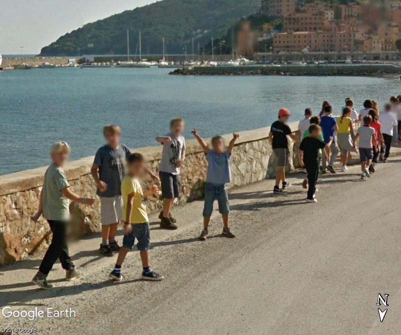 STREET VIEW : un coucou à la Google car  - Page 45 Www121