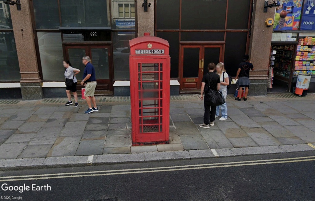 STREET VIEW : La disparition des cabines téléphoniques - Page 7 Z1245