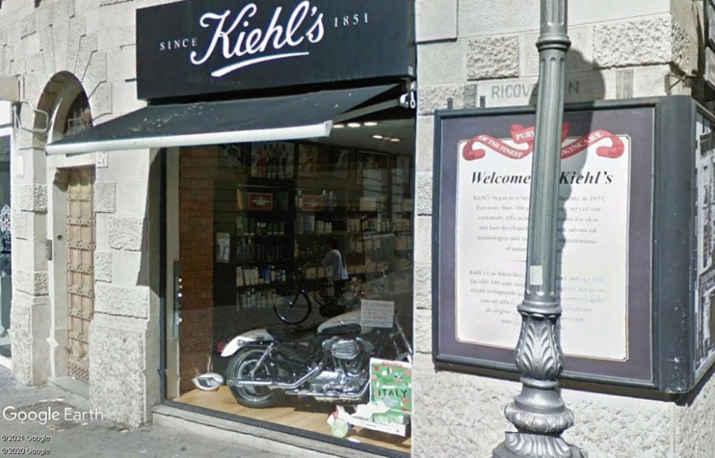 STREET VIEW : les façades de magasins (Monde) - Page 13 Z131