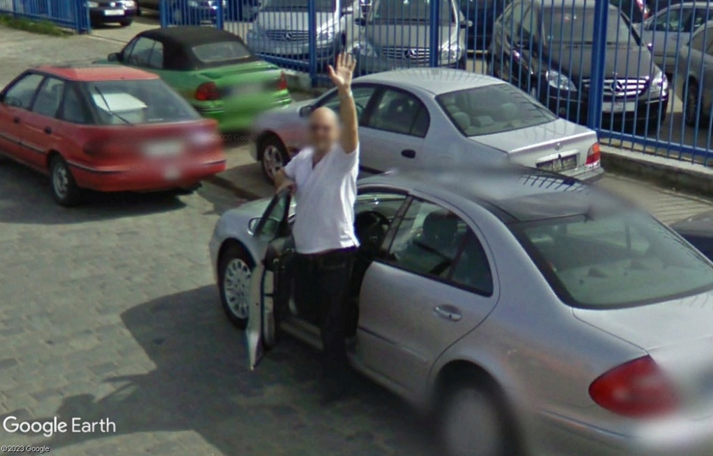 STREET VIEW : un coucou à la Google car - Page 70 Z2529