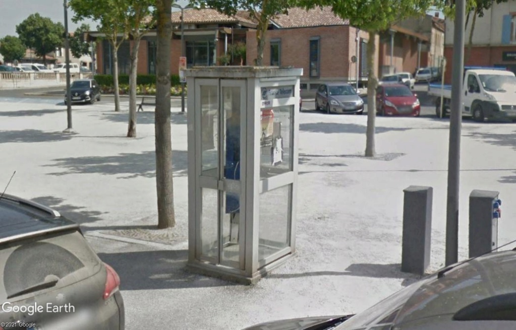 STREET VIEW : La disparition des cabines téléphoniques - Page 7 Z329