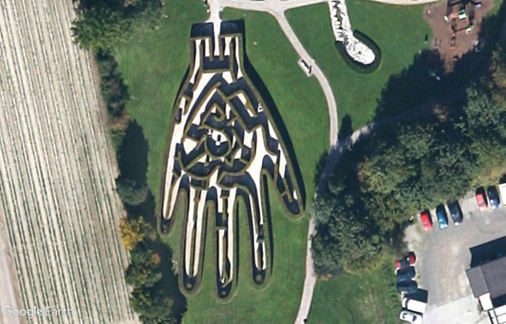 Les labyrinthes découverts dans Google Earth - Page 23 Z3319