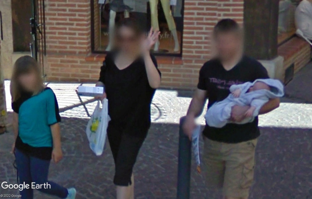 STREET VIEW : un coucou à la Google car - Page 69 Z3425