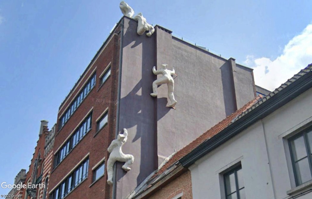 Escalade d'un immeuble a Anvers - Belgique Z3821