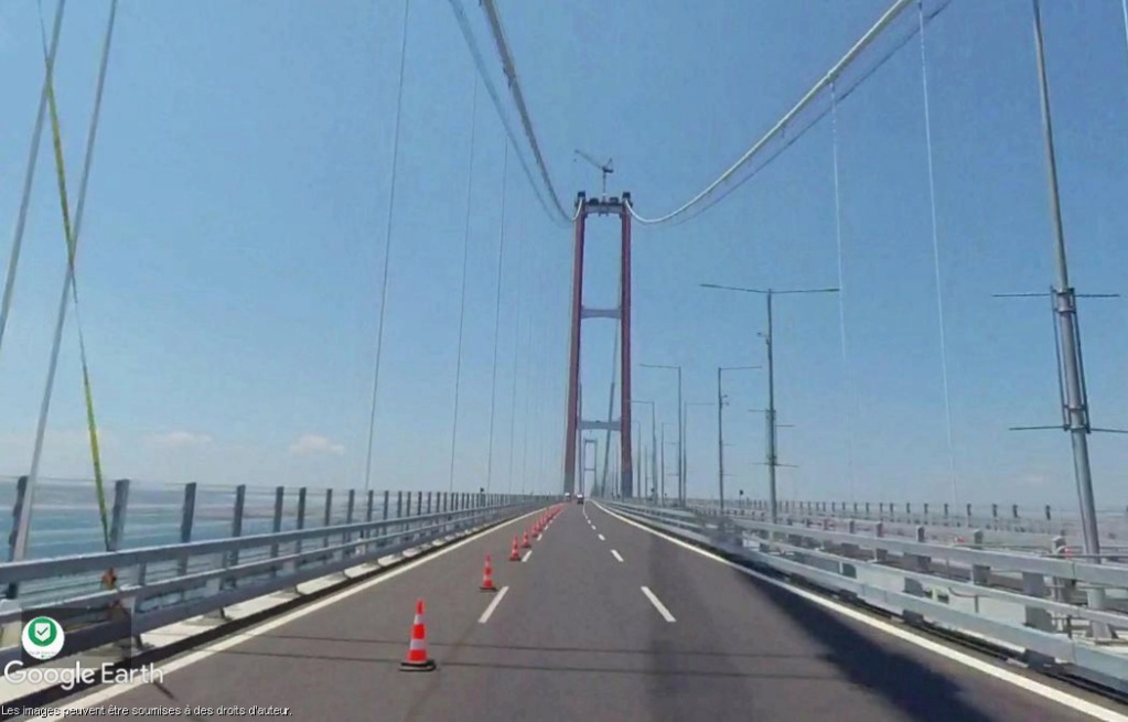 [Désormais visible dans Google Earth] - Le pont des Dardanelles - Turquie Z8610