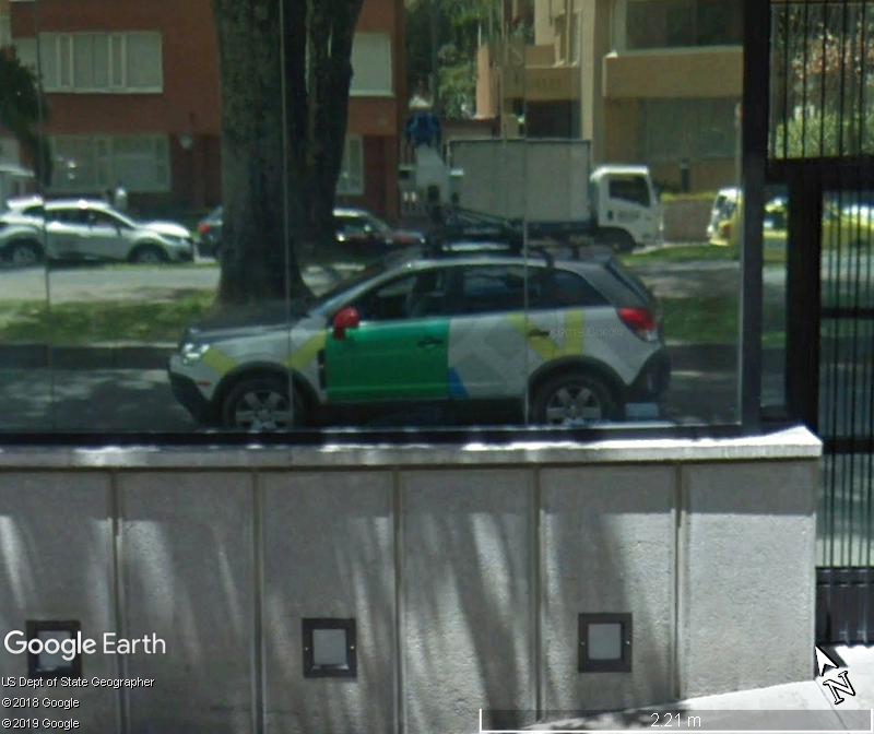 STREET VIEW : reflets de Google-Car Zzz86