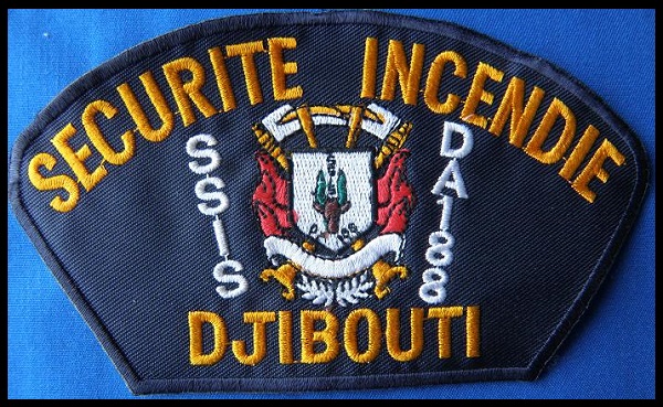 Djibouti : écussons pour casquette F_da_111