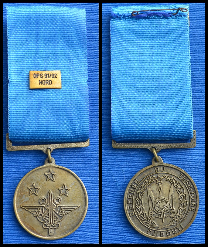 Djibouti "Médaille Commémorative de la Défense du Territoire"  Mzodai27