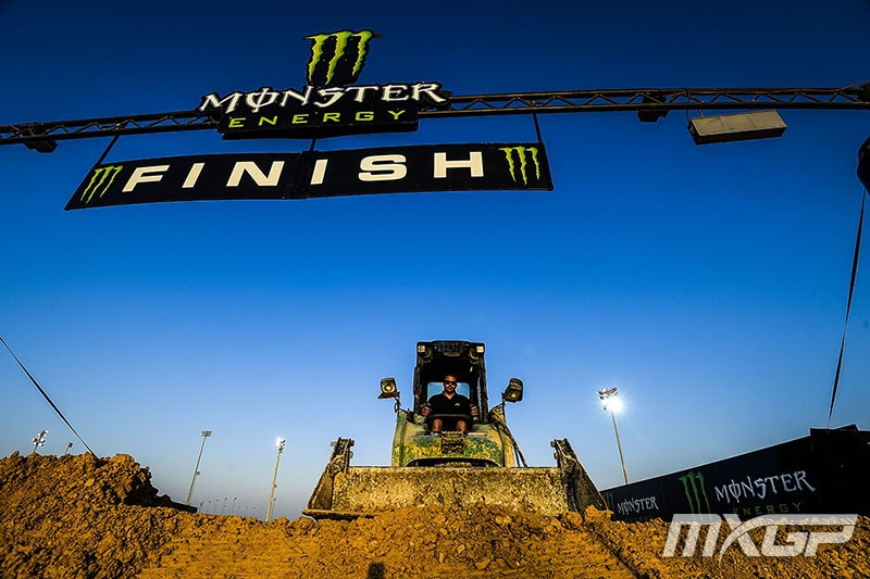 MXGP de Losail (Qatar)- 28 fevrier 2015 ... - Page 2 Moving10