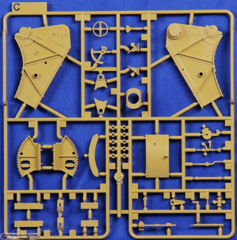 Nov: Skoda 30.5cm M1916 Siege Howitzer por Takom Sprue310