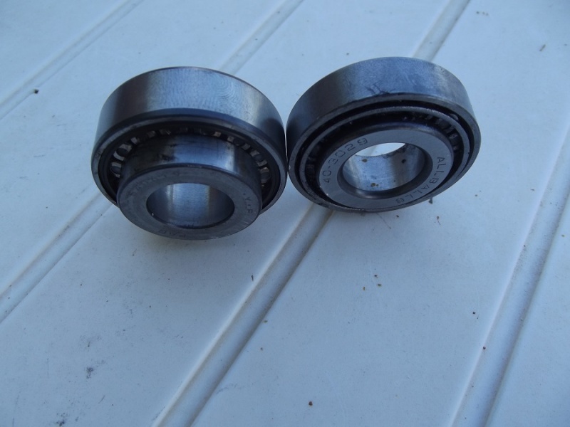 Swing Arm Bearing OEM vs All Balls Fag_al12