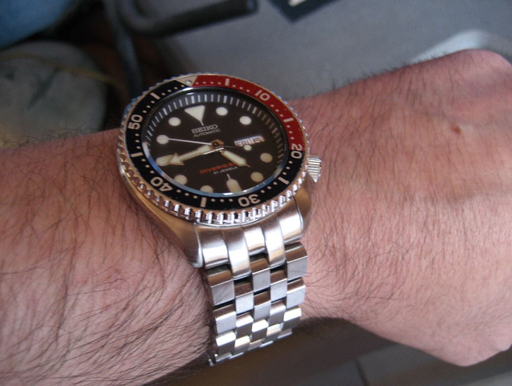 Recherche bracelet acier pour seiko diver's 200 Skx00911