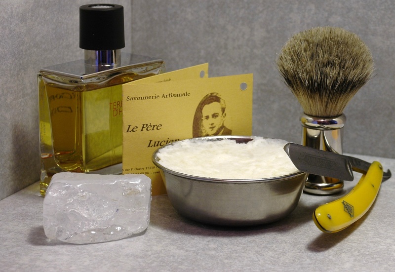 recherche testeurs pour le savon du barbier le pere Lucien - Page 2 _dsc0418
