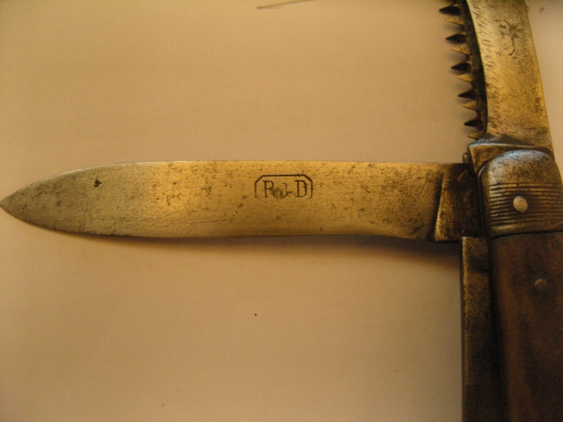 Un vieux couteau Snv14410