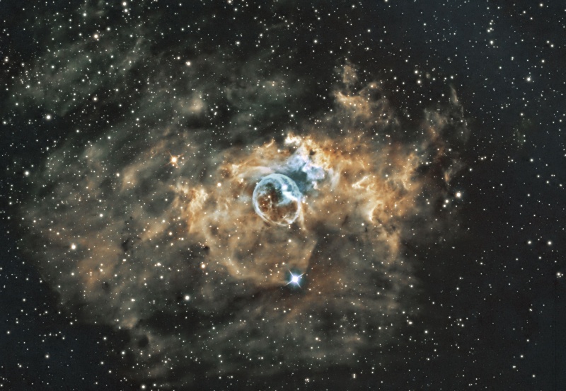 NGC 7635  en SHO  Ngc_7613