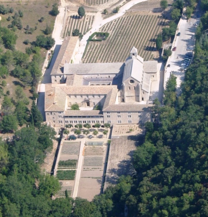 Gordes - (Vaucluse) 000_1312