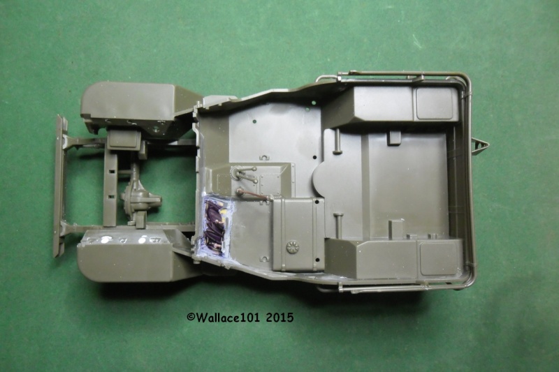 Jeep Willys (Slat Grille)+ PE Finemolds 1/20 (début patine) - Page 3 Phase016