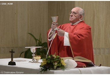  Pape François : " l' Eglise est pauvre "  Franyo16