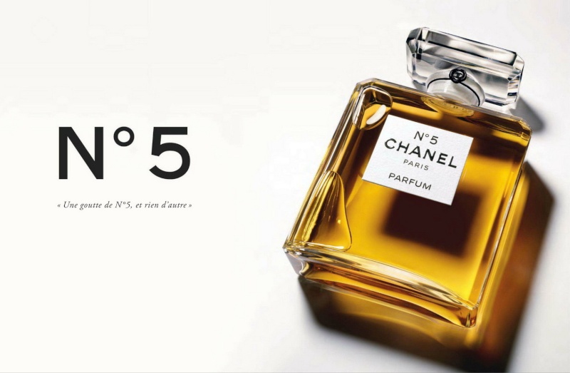 Suite de nombres en images Chanel10