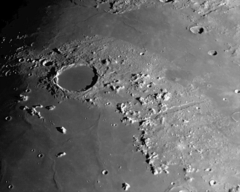 Quelques morceaux de lune pris le 30 décembre Lun_c814