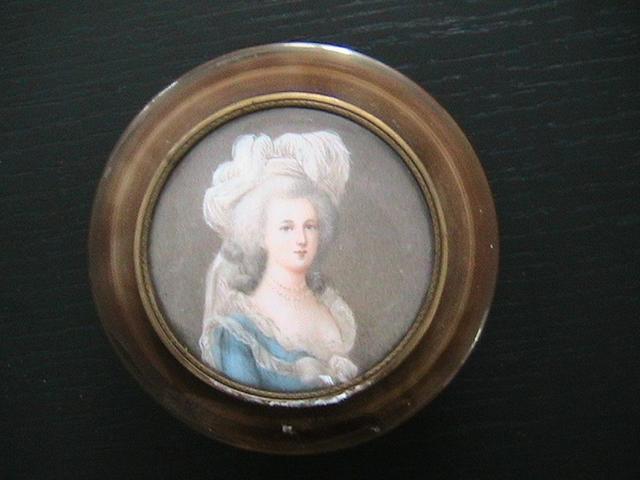 Collection : meubles et objets divers XVIIIe et Marie Antoinette - Page 2 78201e10
