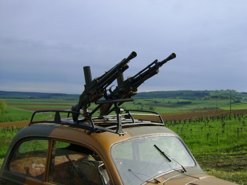 Les jumelages pour FM 24/29 (dit de la 2ème armée) et pour FM Chauchat (Mle 1915 CSRG) Dsc01210