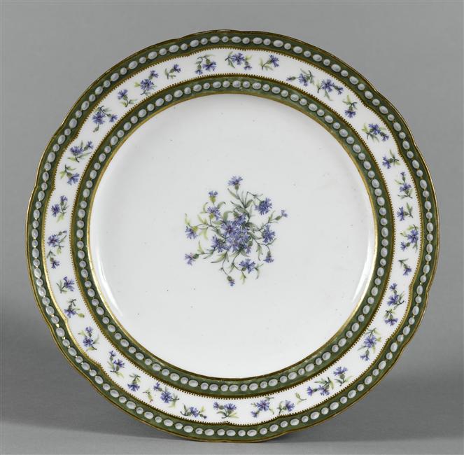 barbeaux - Service en porcelaine de Sèvres "à décor de perles et de barbeaux" de Marie-Antoinette Objets10