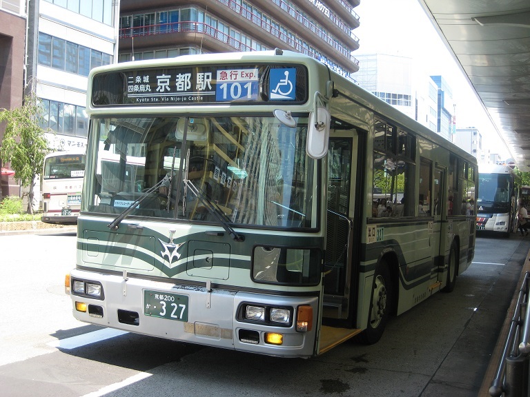 京都200か・327 32710