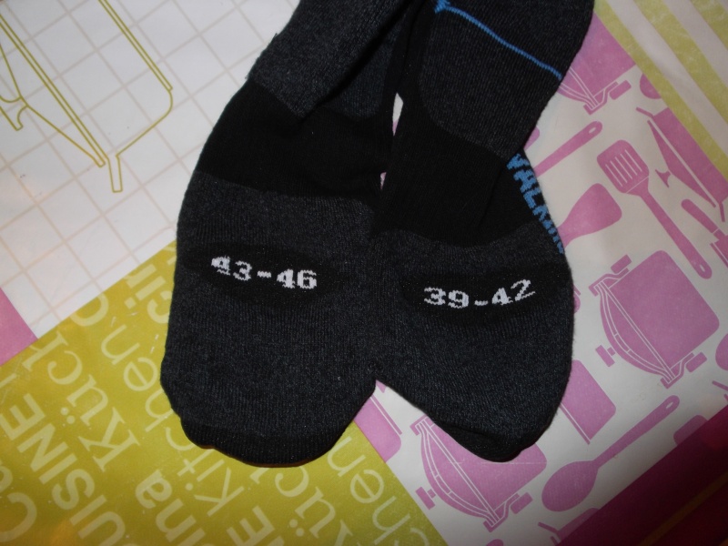 Elles sont bien mes nouvelles chaussettes,y'a la taille ecrite dessus Dscf2411