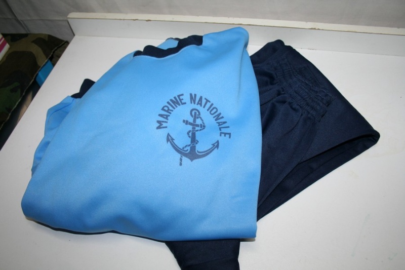  T-Shirt et survêtement militaire Marine10